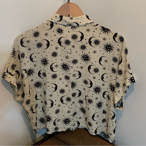 Hot Topic Celestial Top - Picture 5 of 7